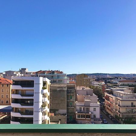 Skyescape Pescara Centro Apartment Luaran gambar