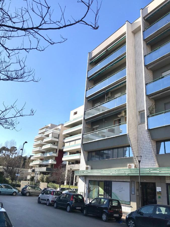 Skyescape Pescara Centro Apartment Luaran gambar